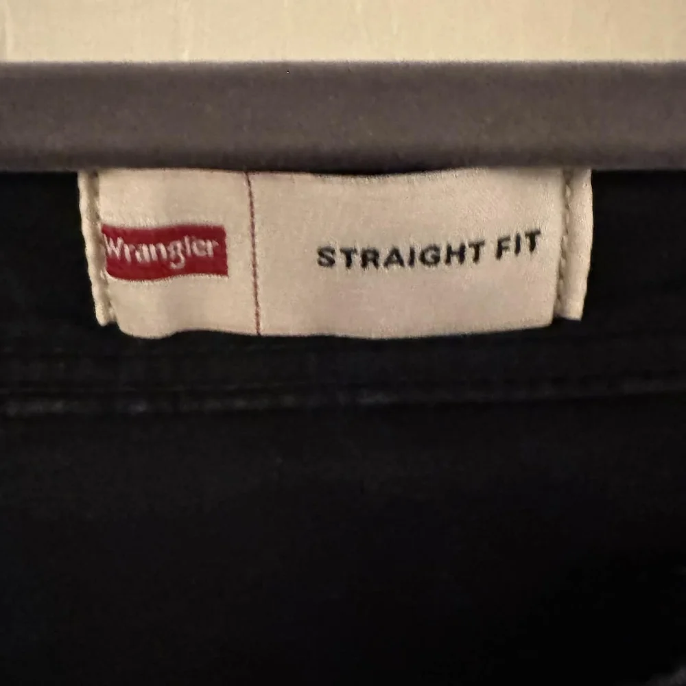 Wrangler Men's Dark Straight Jeans